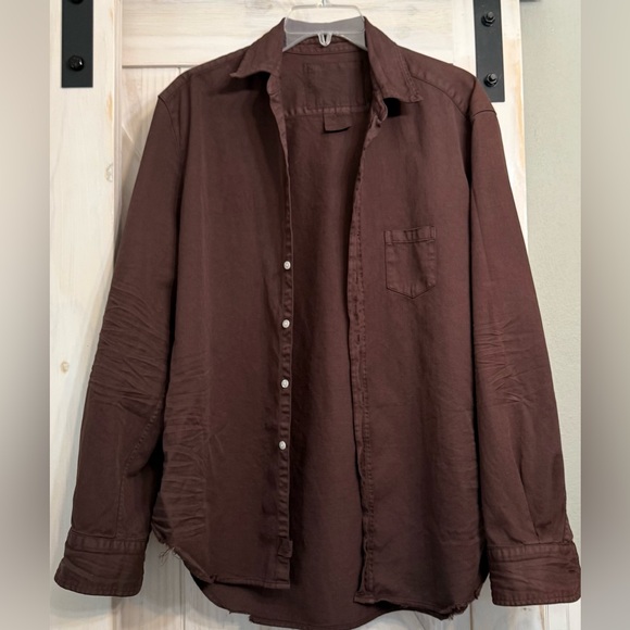 Like new Frank and Eileen-Eileen Denim Irish coffee button up top Large - Picture 3 of 8